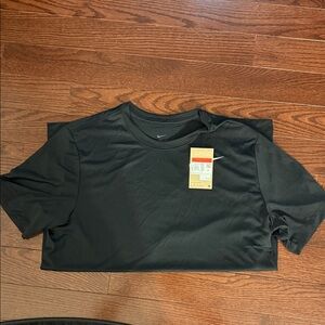 Nike Men’s Dri Fit Black Short Sleeve Tee w/tags